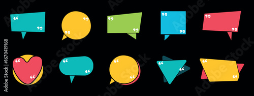 Collection of Modern Chat Comment Speech Bubbles Floating Across a Deep Black Background – Minimal Vector Style for Messaging, Social Media, and Communication Concepts