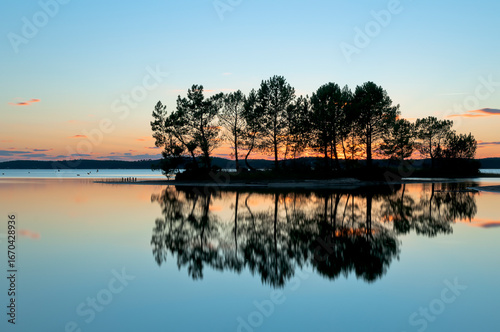 Coucher de soleil sur le lac Moutchic