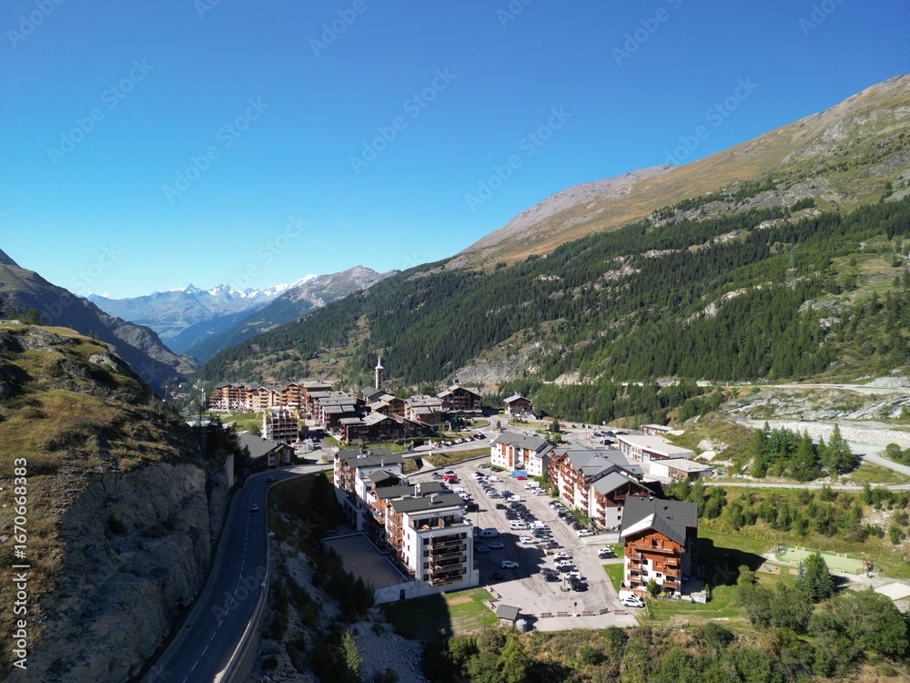 Fototapeta premium tignes 1800, french alps, france