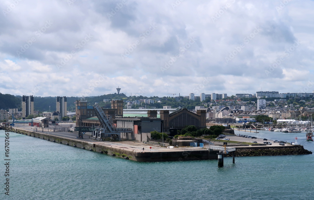 Naklejka premium Port et chenal de Cherbourg en Normandie