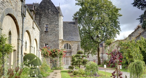 Wallpaper Mural Château et jardin des Ravalet à Cherbourg Torontodigital.ca