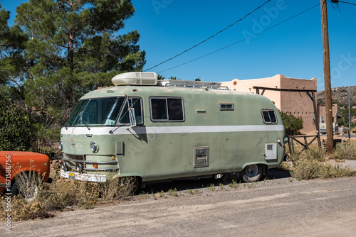 Wallpaper Mural Alter Wohnwagen in Chloride Arizona Torontodigital.ca