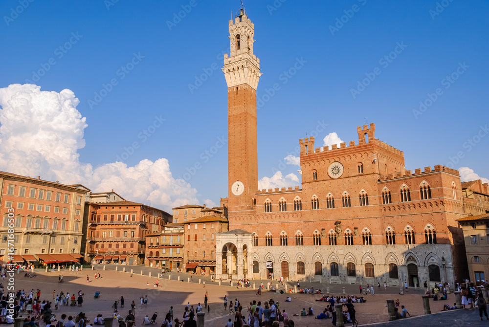 Naklejka premium piazza del campo siena tuscany italy