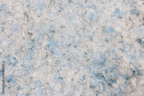 Fotografie Recycled Plastic Flakes: Raw Material for a Sustainable Future