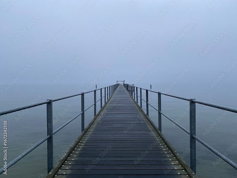 Obraz premium pier in the sea