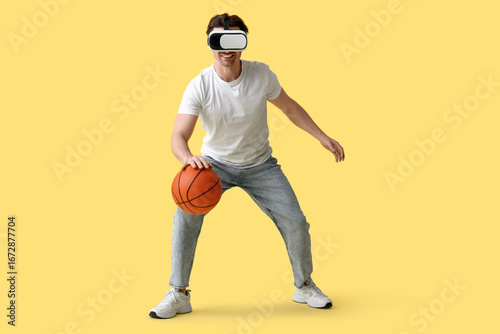 Sporty young man in VR glas...