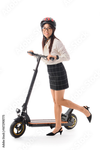 Young Asian businesswoman w...