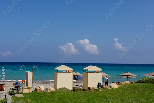 Stunning beach scene with c...