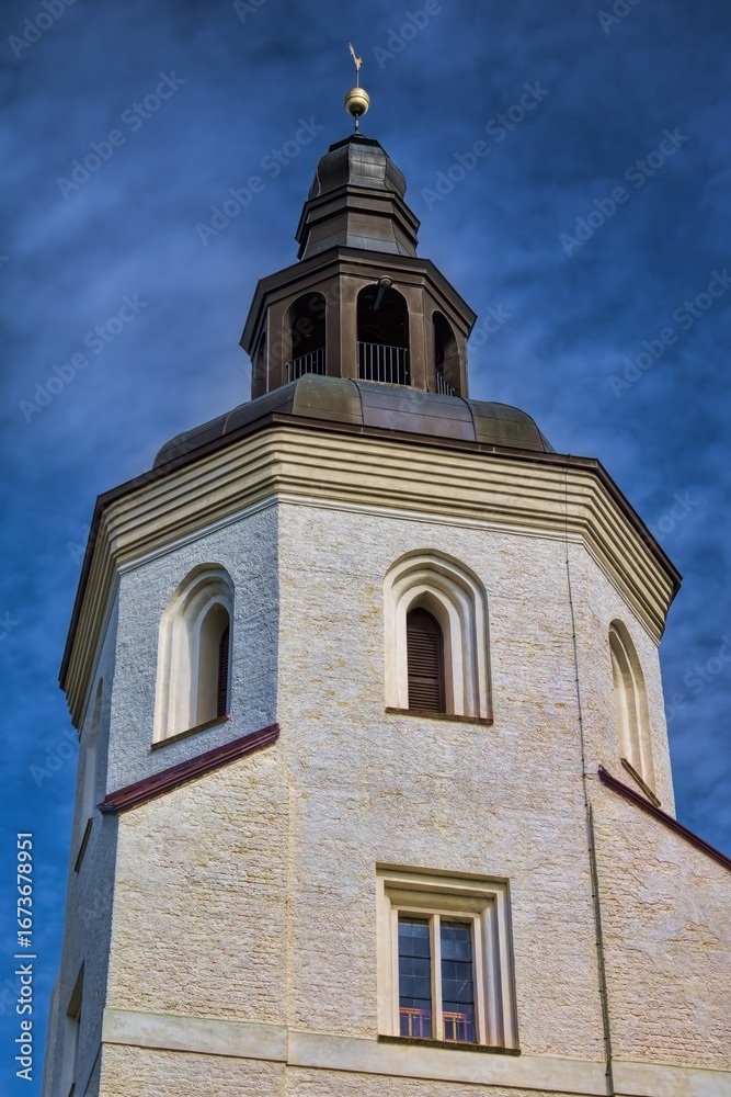 Fototapeta premium mirow, deutschland - turm der johanniterkirche im schlosspark