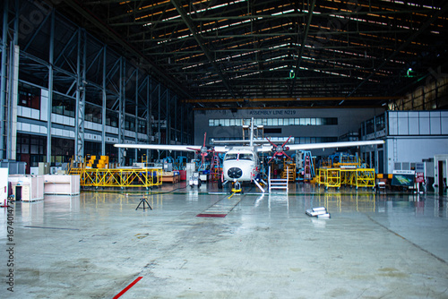 Cuadro en lienzo PT Dirgantara Indonesia N219 Plane in Industrial Aerospace Facility Hangar