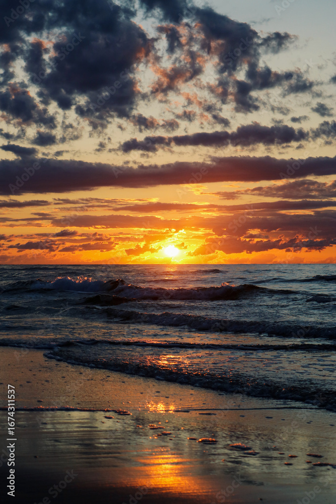 Obraz premium sunset on the beach