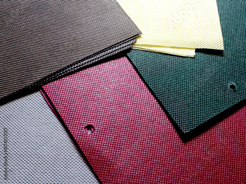 Spunbond is a fabric often used as a substitute for plastic and paper in shopping bags, goodie bags, and souvenirs. This fabric is chosen for its environmentally friendly and recyclable properties.
