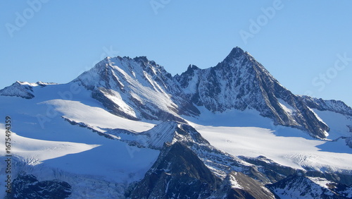 Großglockner 3798m mit Hofmannsspitze 3722m und der Glocknerwand... darunter der Gramul 3276m mit dem Teischnitzkees und Fruschnitzkees