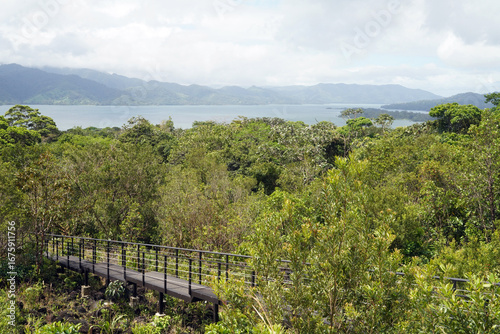 Lac du Parc national du volcan Arenal
