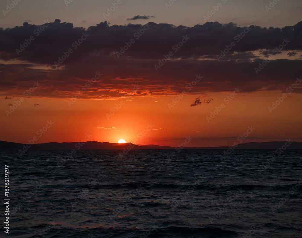 Fototapeta premium sunset over the sea