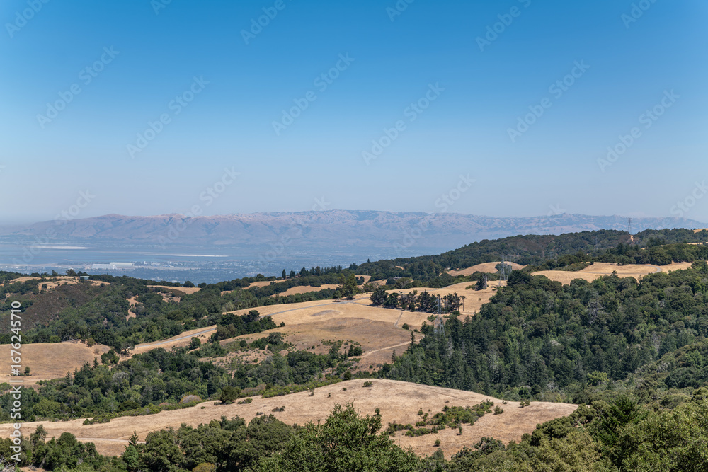 Obraz premium State Route 35 (SR 35), Skyline Boulevard. San Mateo County, California. Santa Cruz Mountains. Santa Clara Valley. San Andreas Fault