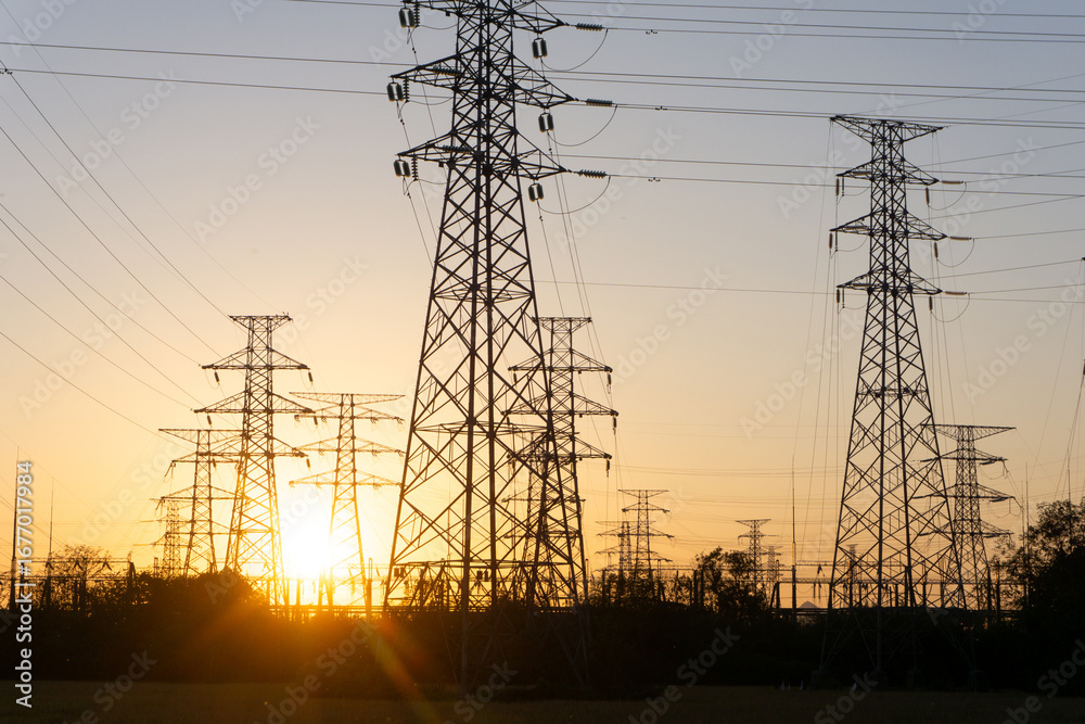Fototapeta premium silhouette of pylon with sunset