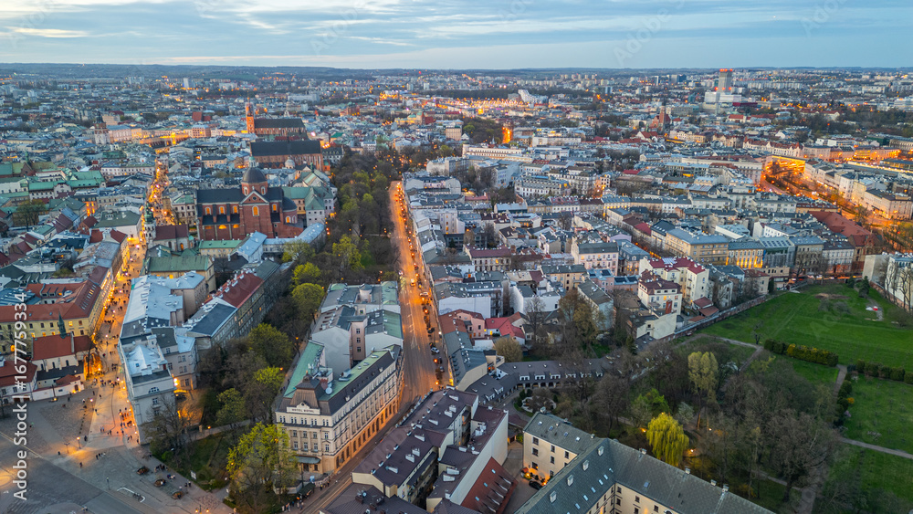 Obraz premium Sunset aerial view of the old town of Krakow, Poland.