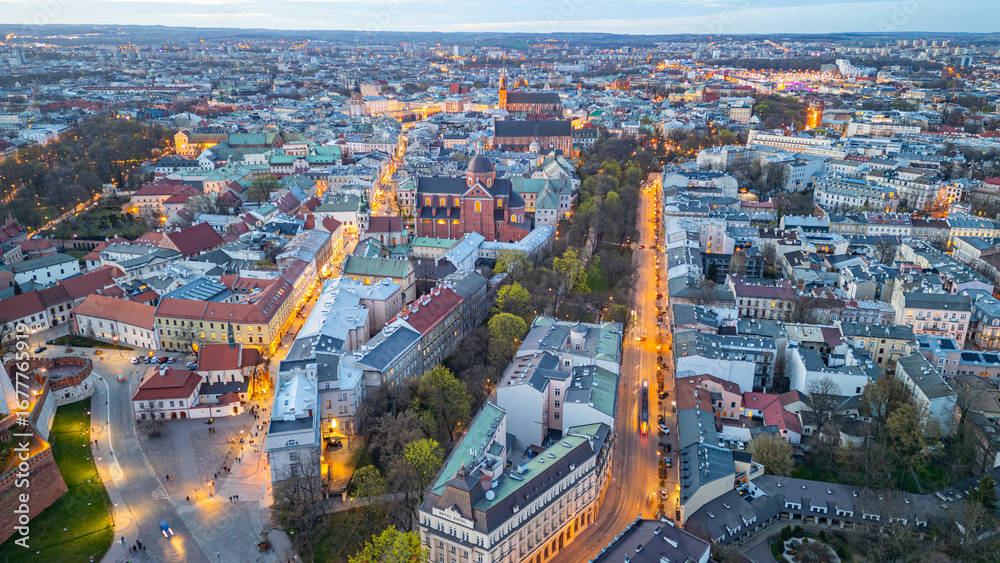 Obraz premium Sunset aerial view of the old town of Krakow, Poland.