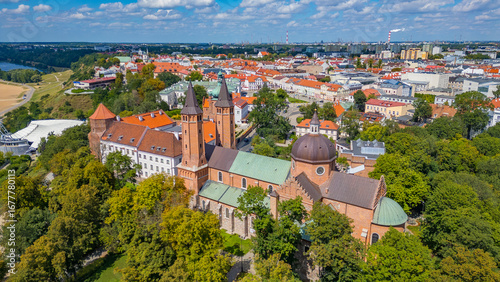 Φωτογραφία Panorama view of the cathedral in Plock, Poland