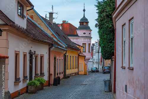 Konstfotografi Narrow street in the old town of Tabor, Czech republic