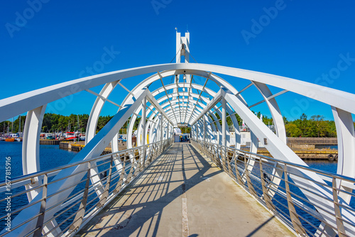 Foto Pedestrian bridge in Ustka, Poland