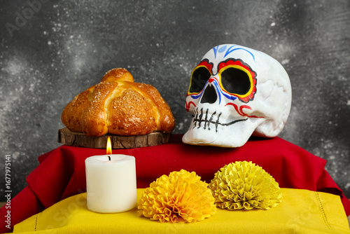 Painted skull for Mexico's ...