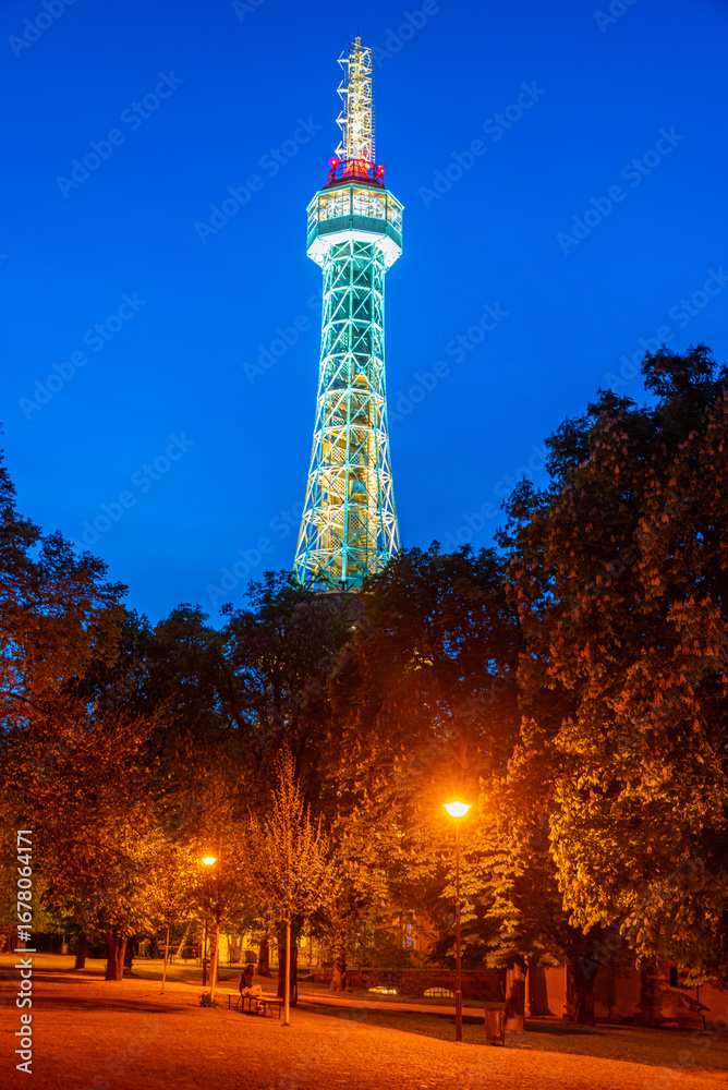 Obraz premium Sunset view of Petrin tower in Prague, Czech republic