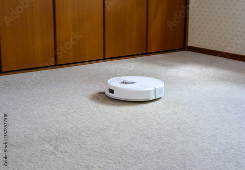 家事支援ロボット、自動掃除ロボット、人間に代わり居室の隅々まで自動的に掃除してくれる掃除ロボット
