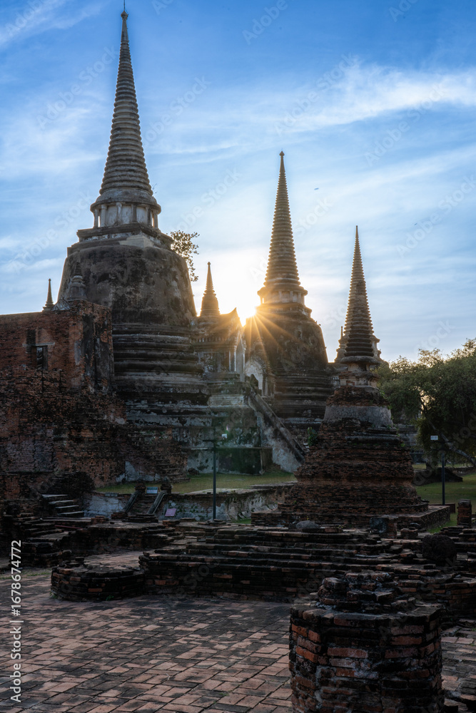 Fototapeta premium Ancient city, Ayutthaya, sunrise sunset