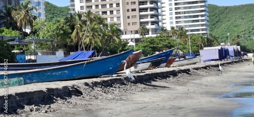 Wallpaper Mural Playa tropical, mar cristalino y sol radiante. Vacaciones Santa Marta Colombia Torontodigital.ca