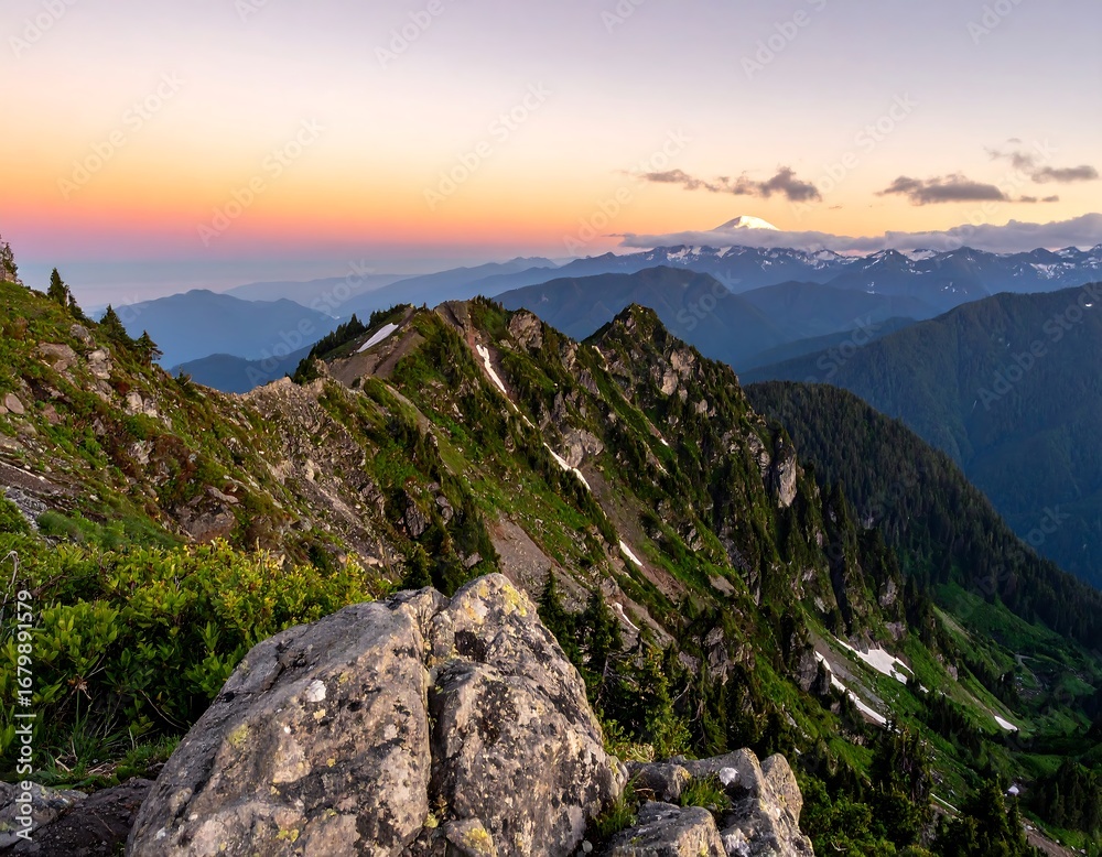 Fototapeta premium Mountain vista at dawn