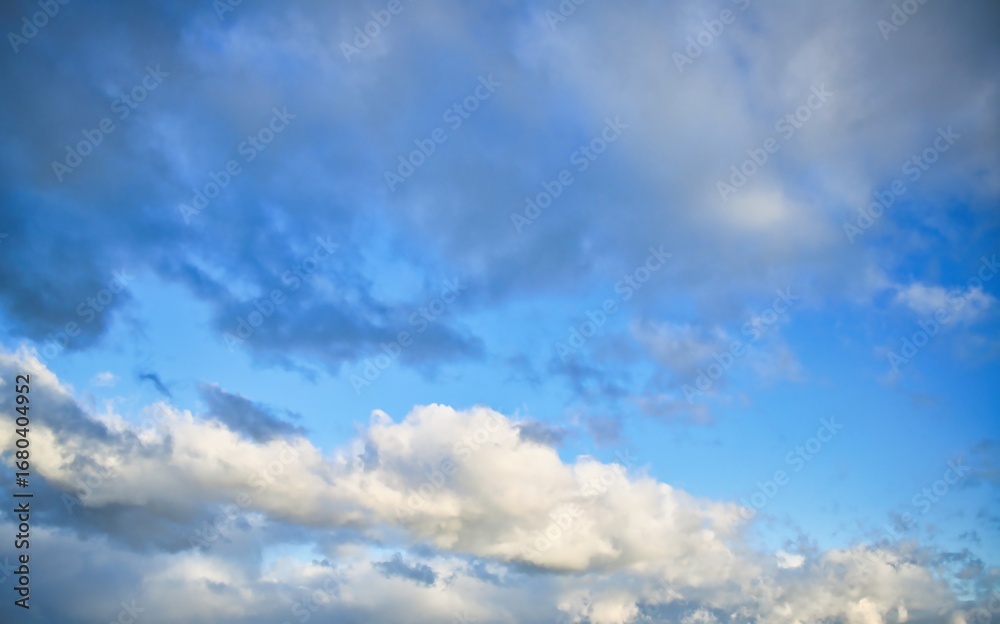 Fototapeta premium Sky Replacement Blue Sky And Low Clouds