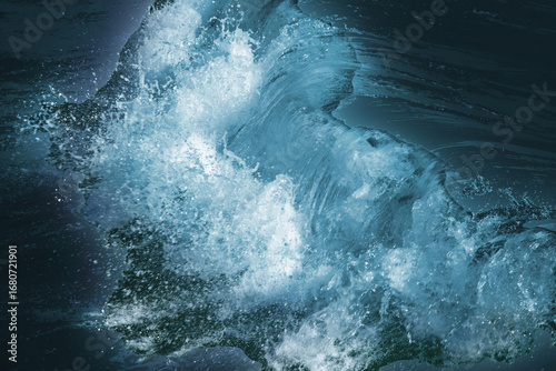 Fototapeta Naklejka Na Ścianę i Meble -  wave breaking on the shore