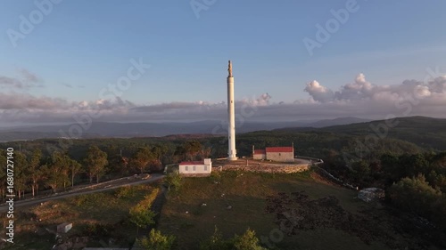 Torre de Brantuas en Monte Faro en Ponteceso, A Coruña