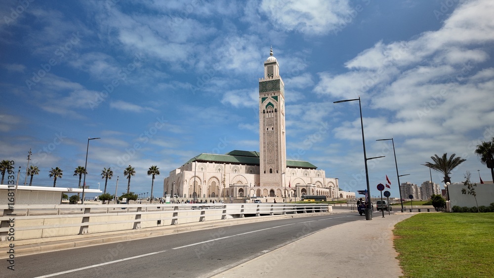 Obraz premium Hassan II Mosque Arches and Moroccan Mosaic Patterns – Casablanca, Morocco September 3, 2025