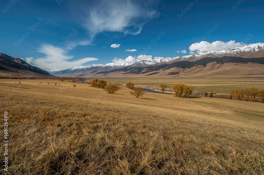 Obraz premium Picturesque highlands and peaks on the elevated plateau