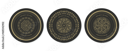 Detailed Decorative Golden Ornate Round Ornament in Circular Shape Decoration