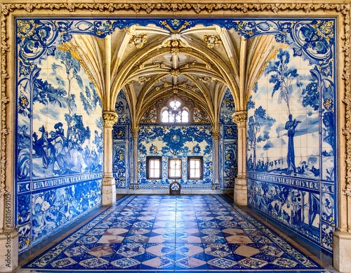 Ornate Portuguese room, blue and gold