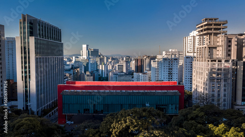 Tableau sur toile Aerial drone view of MASP Museum of Art São Paulo on Paulista Avenue, Brazil, wi
