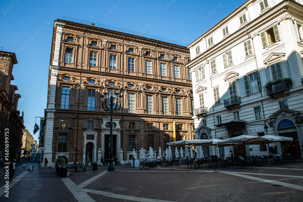 Naklejka premium Visitando Turín, Italia