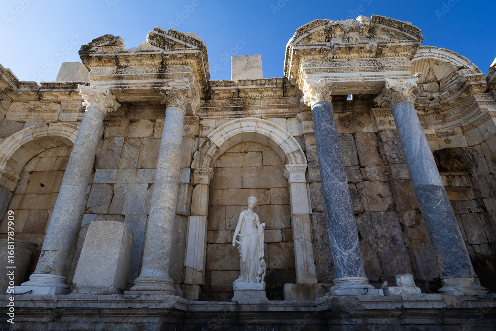 Fototapeta premium The ancient city of Sagalassos, a historical place in the city of Burdur.