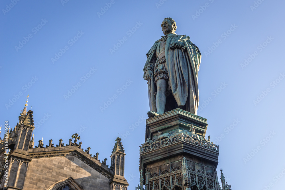 Fototapeta premium Monument to the Walter Montagu Douglas Scott in the Old Town of Edinburgh city, Scotland, UK