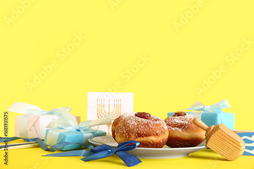 Dreidels with gift boxes, t...