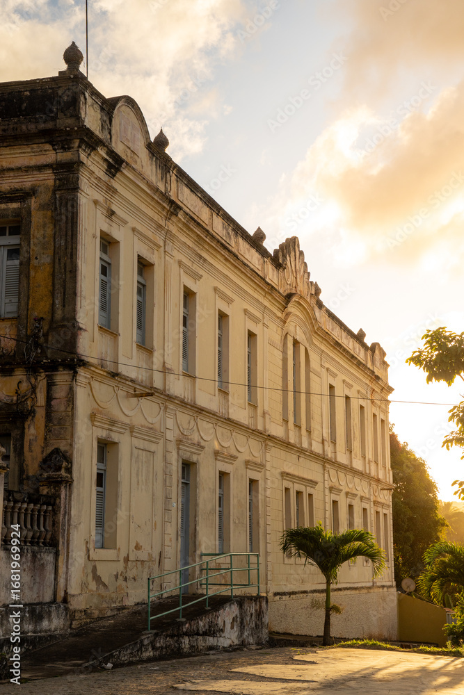 Fototapeta premium IGREJA ANTIGA NA CIDADE DE BANANEIRAS A CIDADE DO FRIO NO NORTESTE (OLD CHURCH IN THE CITY OF BANANEIRAS, THE COLD CITY IN THE NORTH EAST)