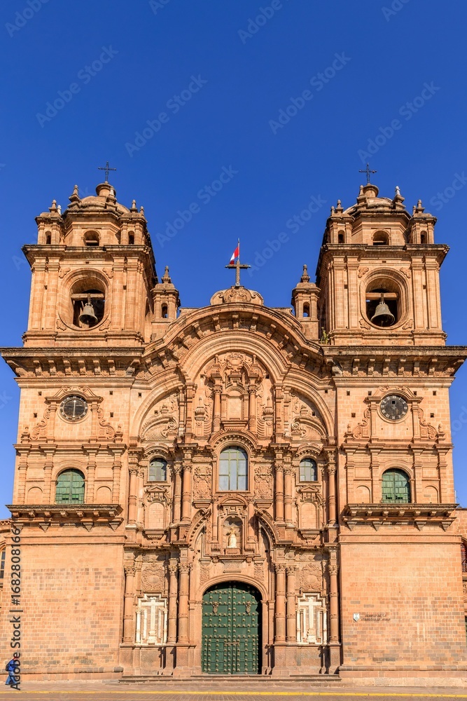 Obraz premium Ornate Cusco Cathedral against a clear sky