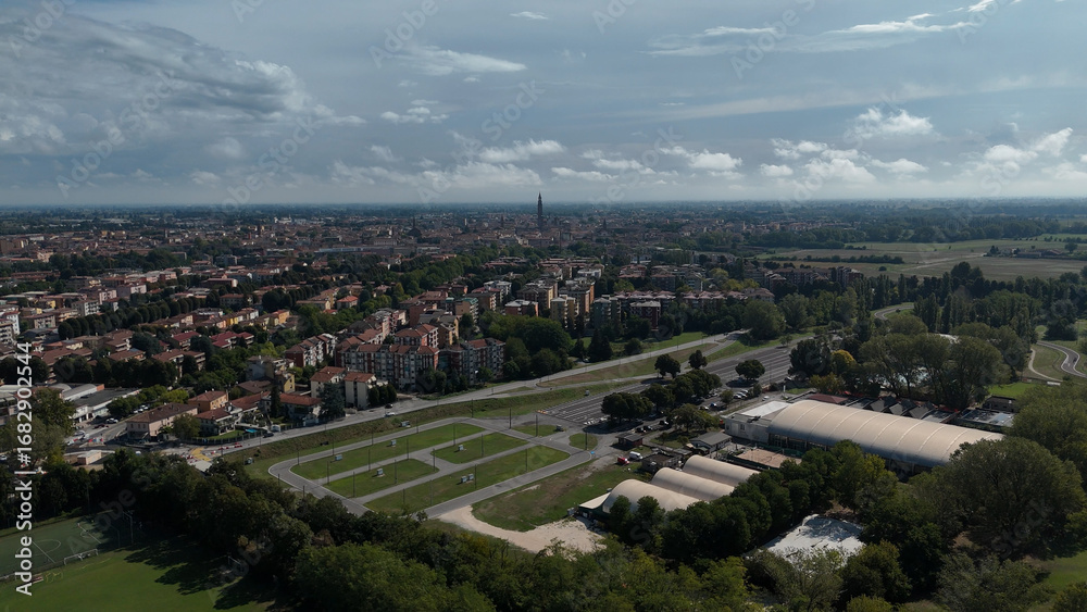 Obraz premium Stunning Drone Aerials Capturing the Expansive Landscape of Cremona Lombardy Italy Showcasing the Po River and Surrounding Urban Development