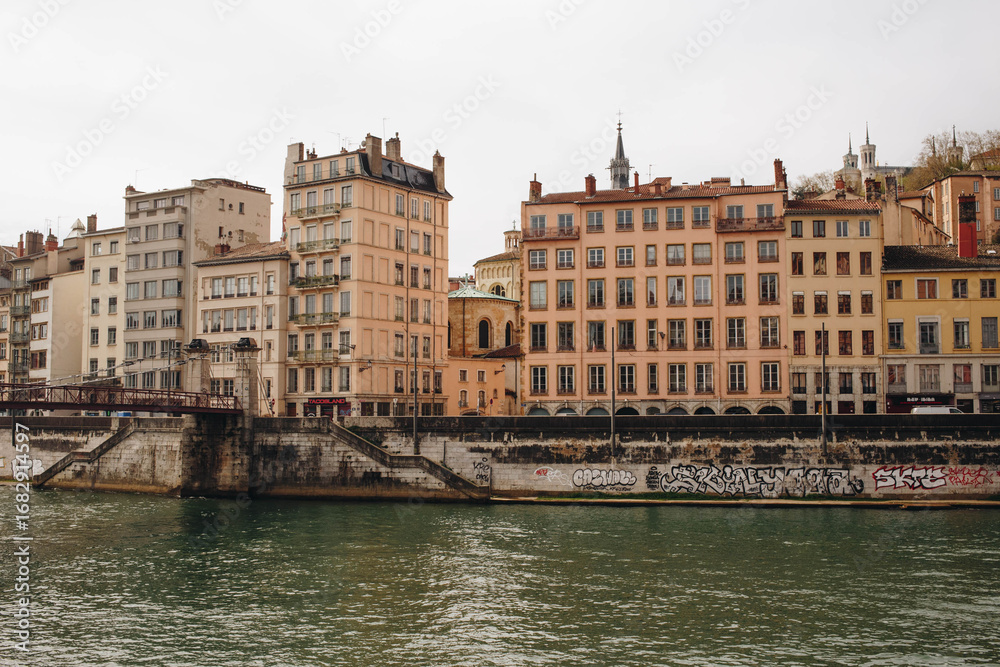 Fototapeta premium River and Houses in Lyon, France