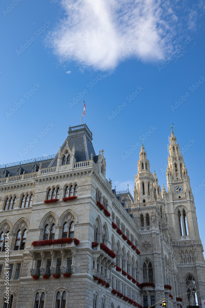 Naklejka premium Detail of the Majestic City Hall, Vienna Rathaus, Austria