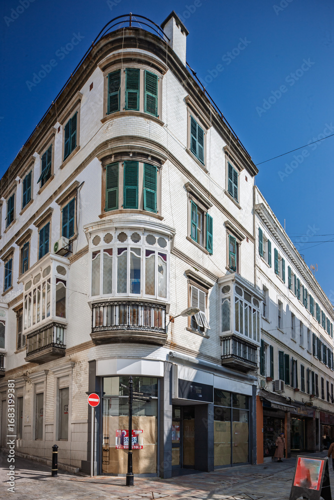 Fototapeta premium Stunning architecture in downtown Gibraltar during bright daylight